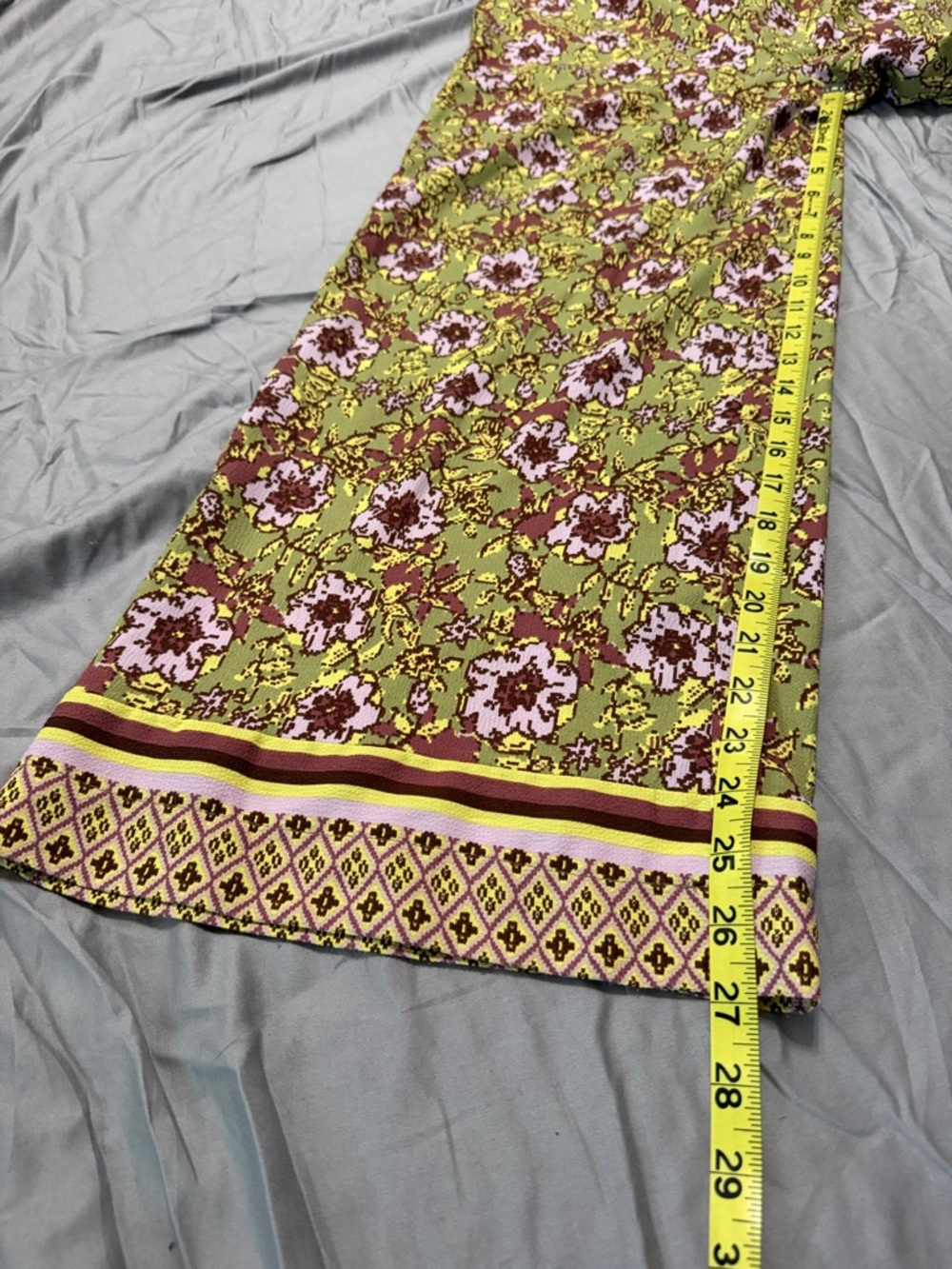 cupcakes & cashmere Green and Pink Patterned Wide-Leg Pants - Picture 4 of 5